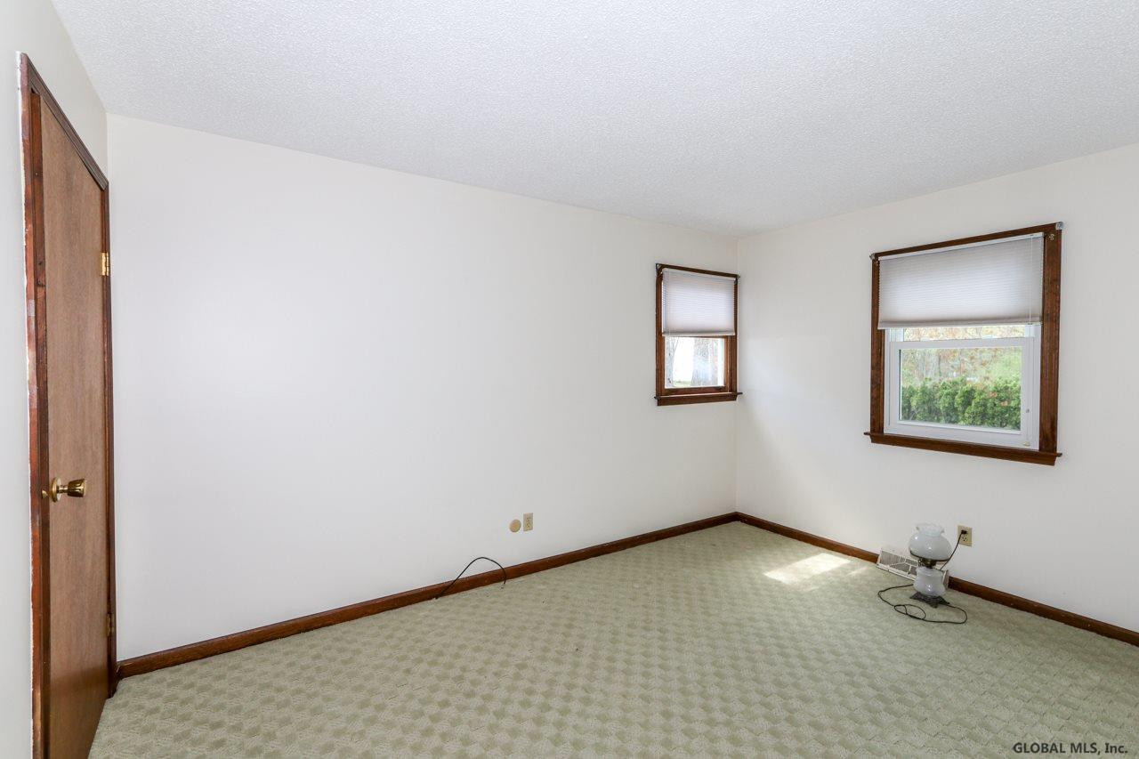 403 Ridgehill Road Schenectady, NY 12303 - Photo 17 of 25 Photo 17