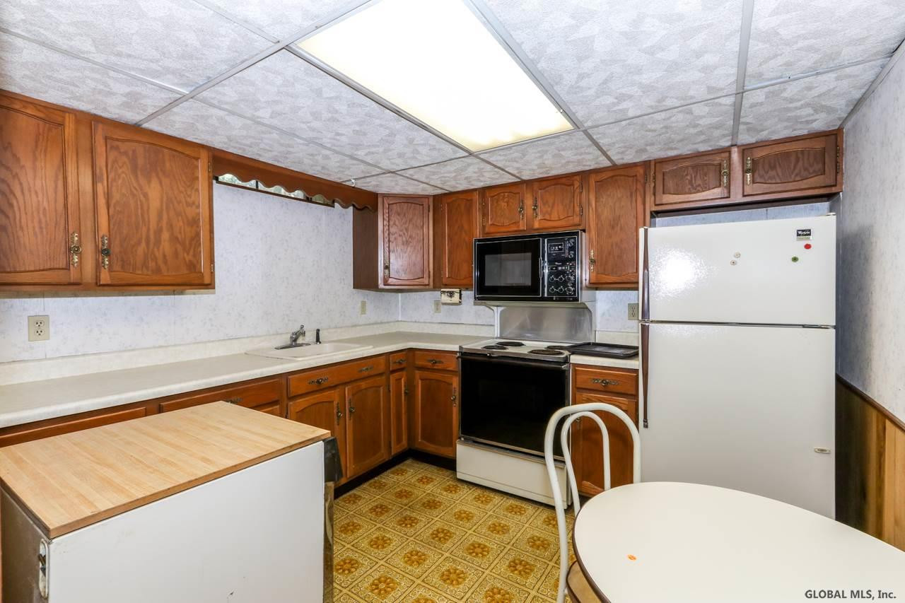 403 Ridgehill Road Schenectady, NY 12303 - Photo 21 of 25 Photo 21