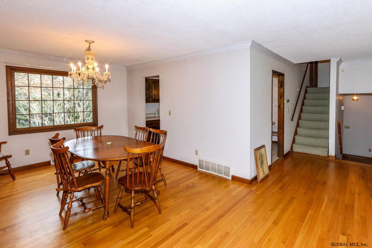 403 Ridgehill Road Schenectady, NY 12303 - Photo 9 of 25 Photo 9