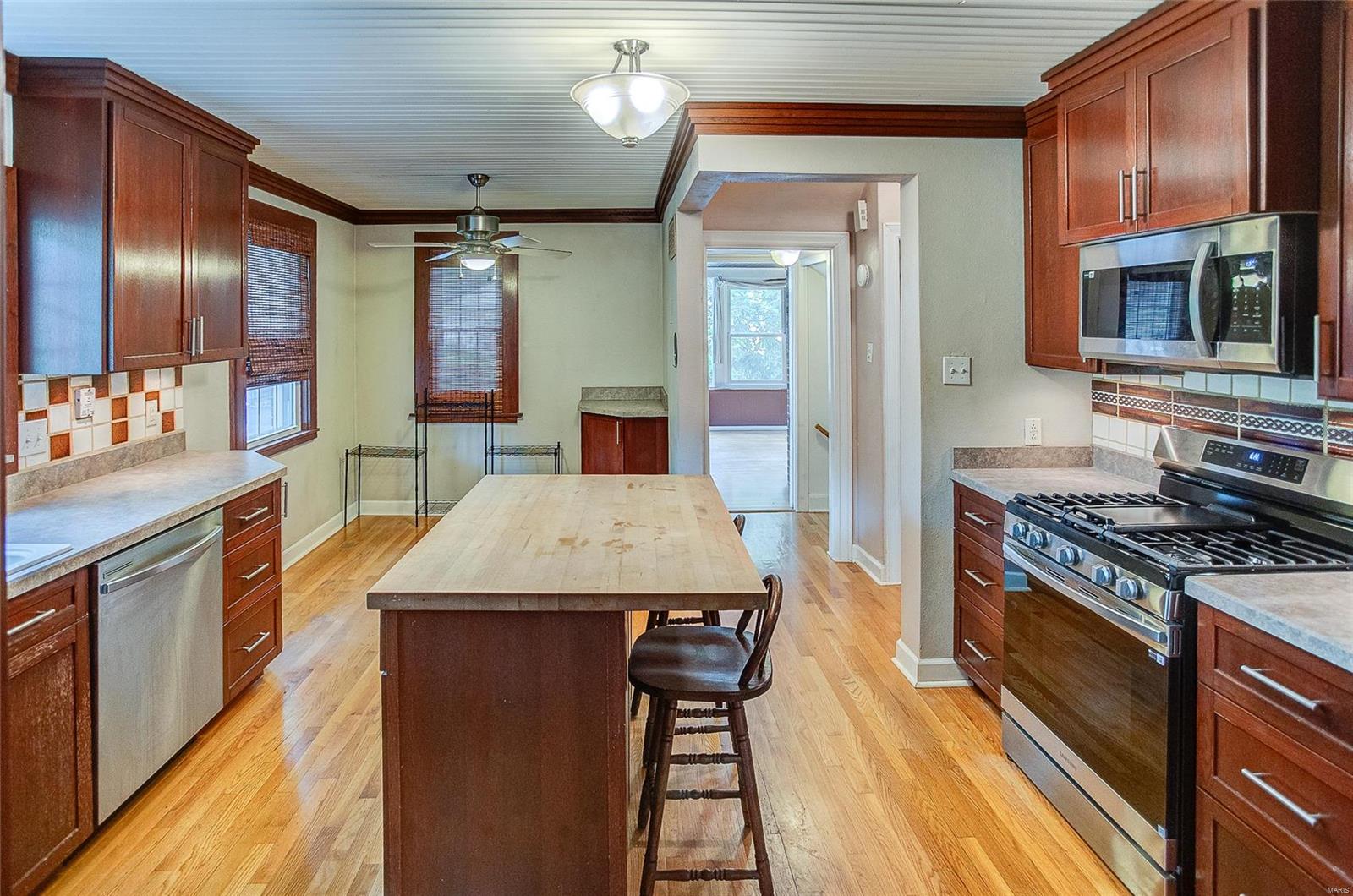 145 Orchard Drive Belleville, IL 62221 - Photo 13 of 60