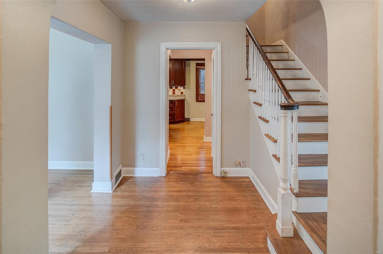 145 Orchard Drive Belleville, IL 62221 - Photo 3 of 60