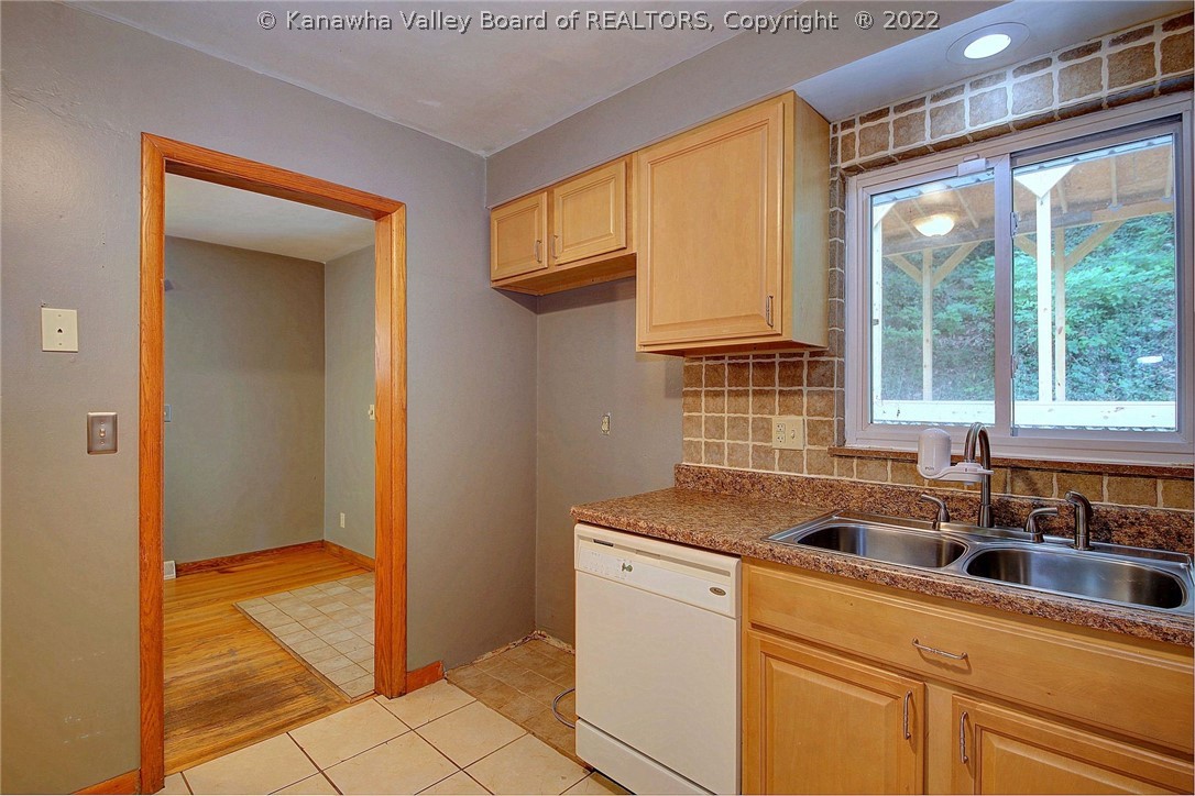111 Hickory Road Charleston, WV 25314 - Photo 16 of 30 Gallery Image 16