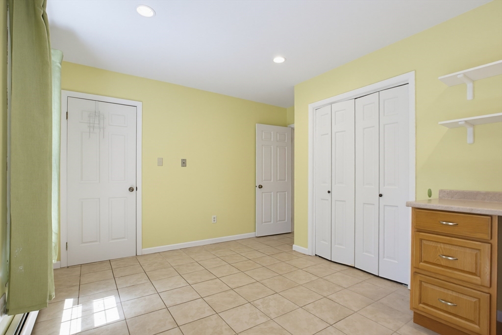 47 Old Village Road Sturbridge, MA 01566 - Photo 22 of 42