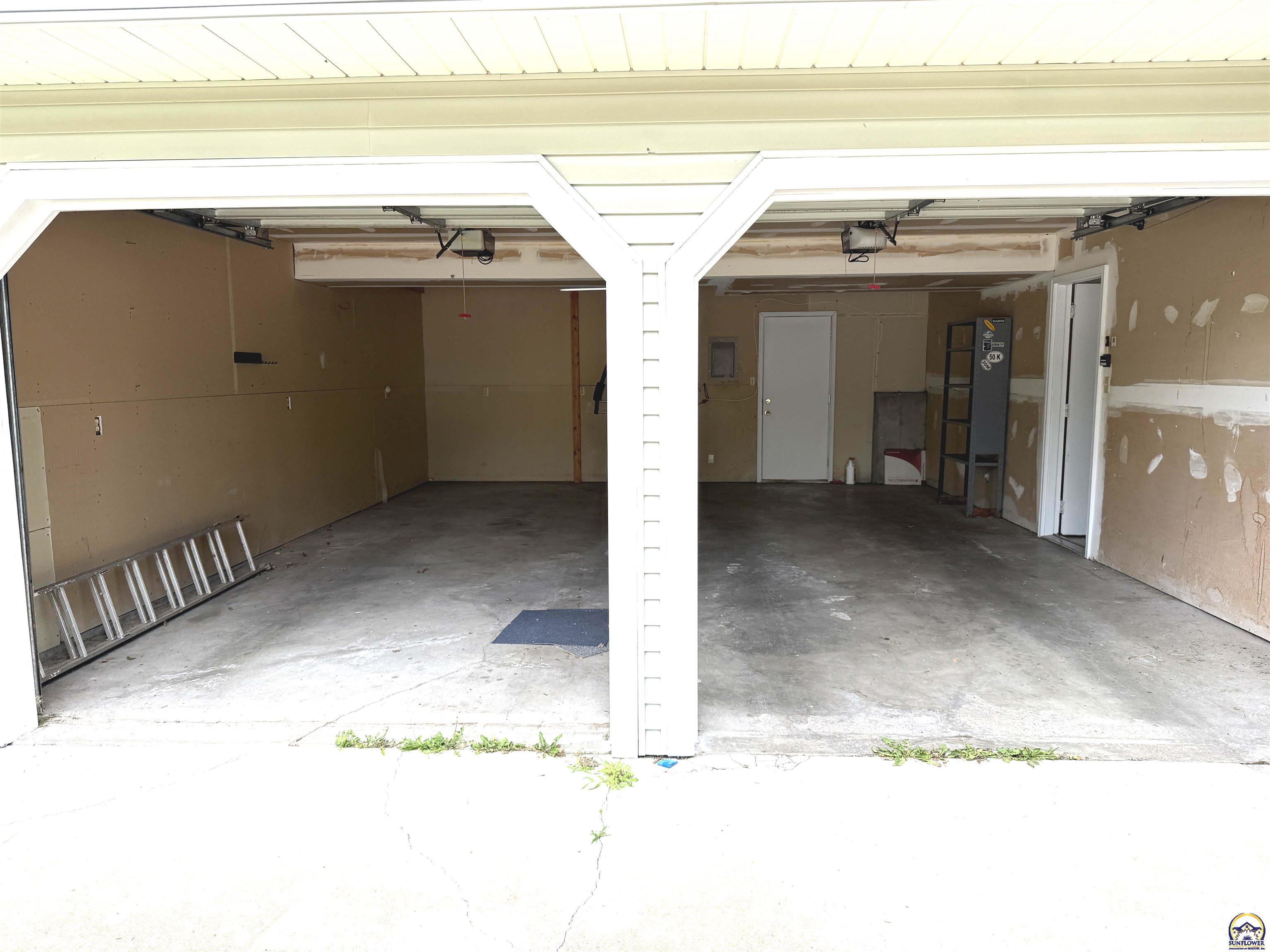 2514 Southwest Maxfield Road Topeka, KS 66614 - Photo 31 of 37