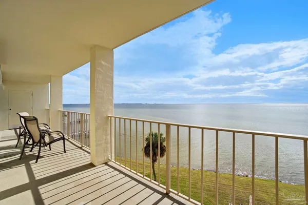$319,500 | 615 Bayshore Drive, Unit 502, Pensacola, FL 32507