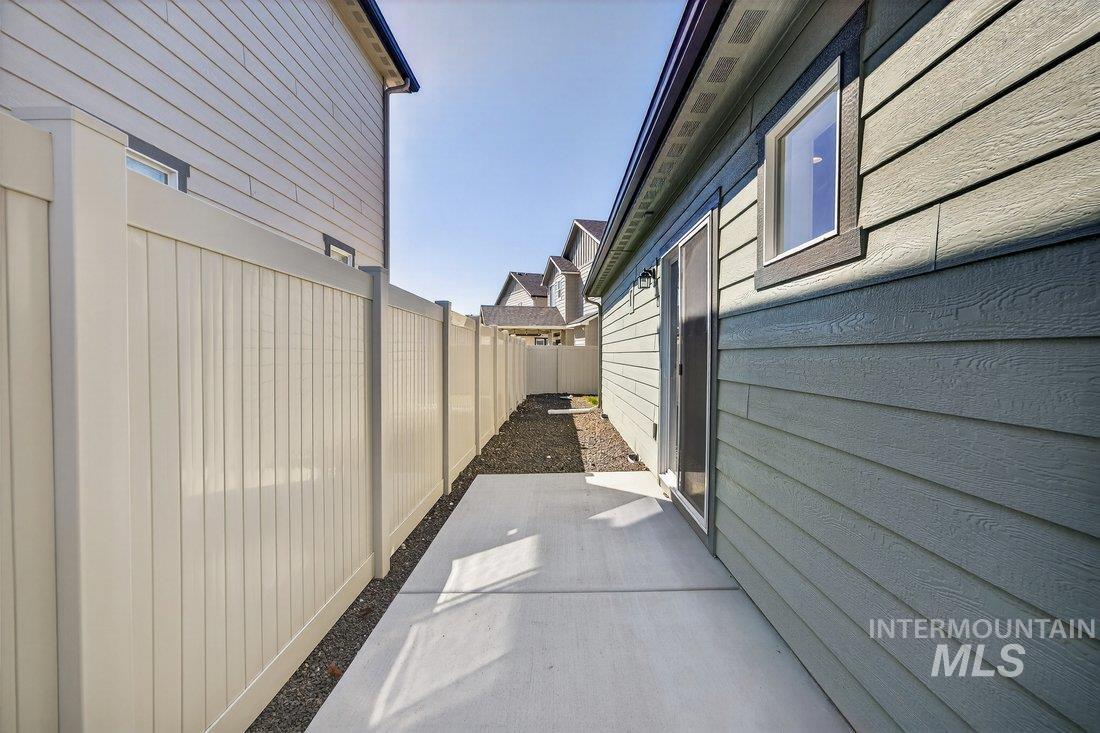 437 West Contender Drive Meridian, ID 83642 - Photo 24 of 26