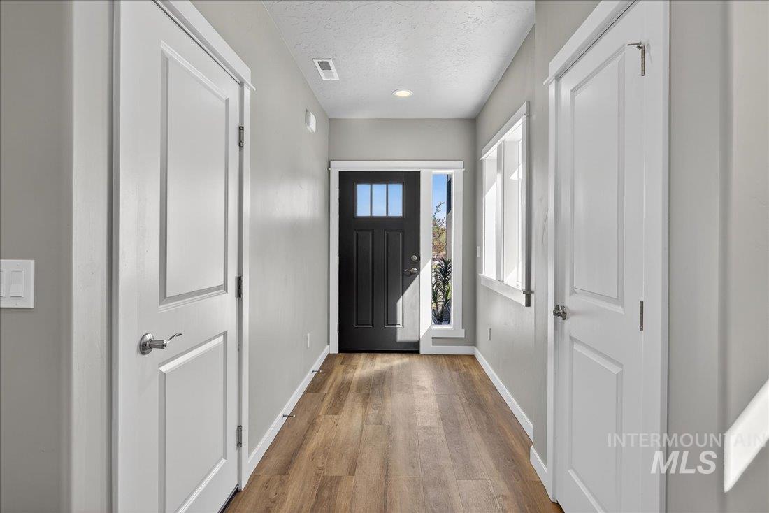 437 West Contender Drive Meridian, ID 83642 - Photo 4 of 26