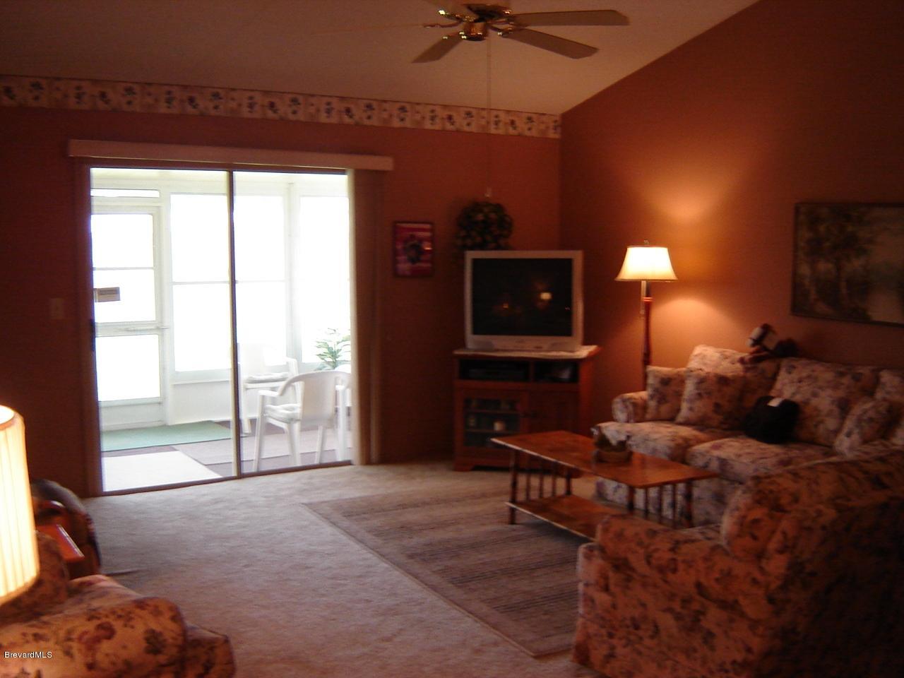 176 Crystal Lake Road Melbourne, FL 32901 - Photo 7 of 12 021