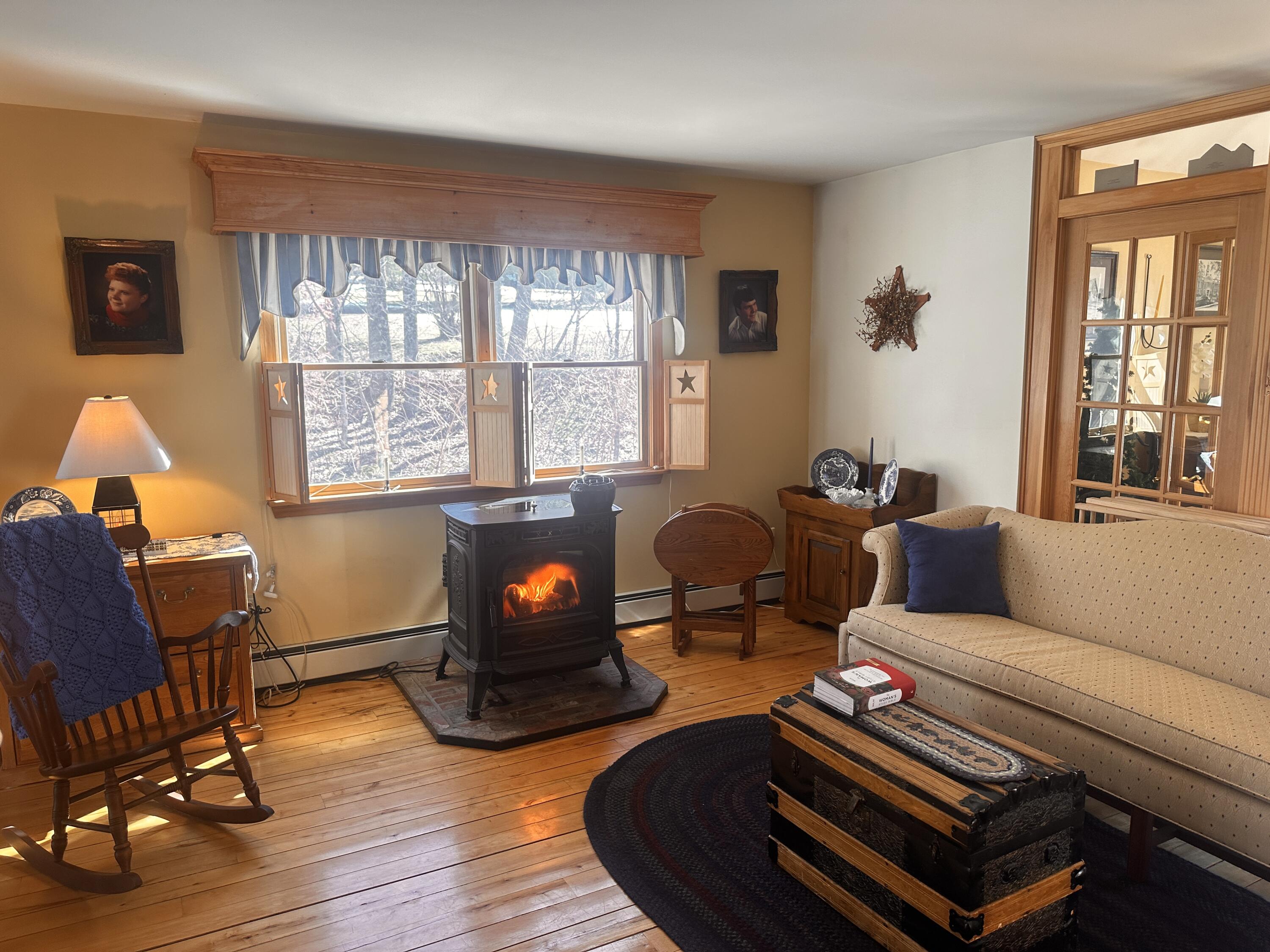 88 Sweet Road Lincoln, ME 04457 - Photo 7 of 35