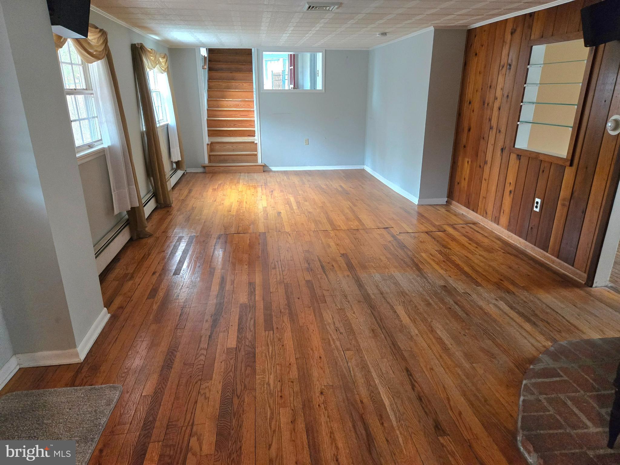 242 South Sugan Road New Hope, PA 18938 - Photo 5 of 22 Living room
