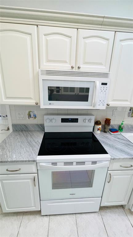 4159 Conway Boulevard Port Charlotte, FL 33952 - Photo 20 of 76