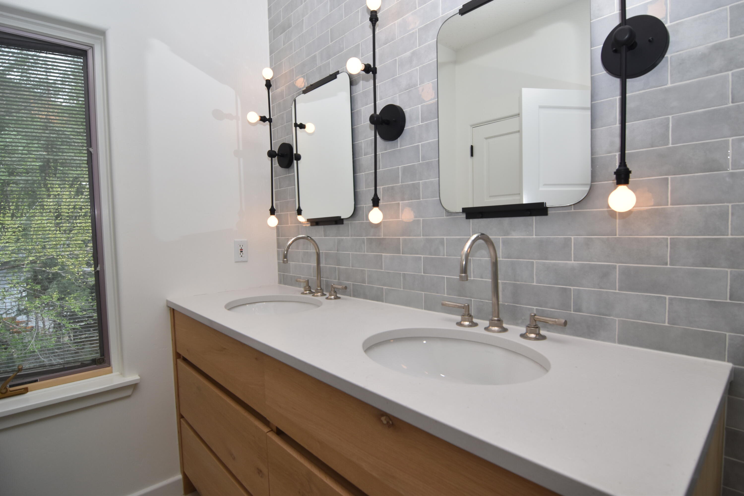 304 Georginia Road, Unit B Ketchum, ID 83340 - Photo 9 of 22 Primary Bath