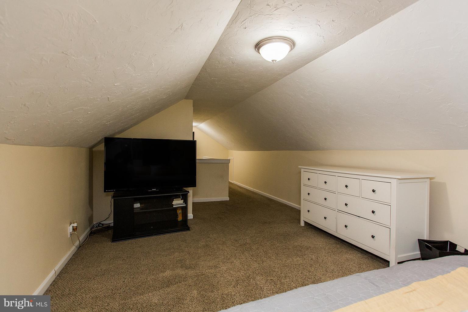 2568 Sheaffer Road Elizabethtown, PA 17022 - Photo 16 of 24