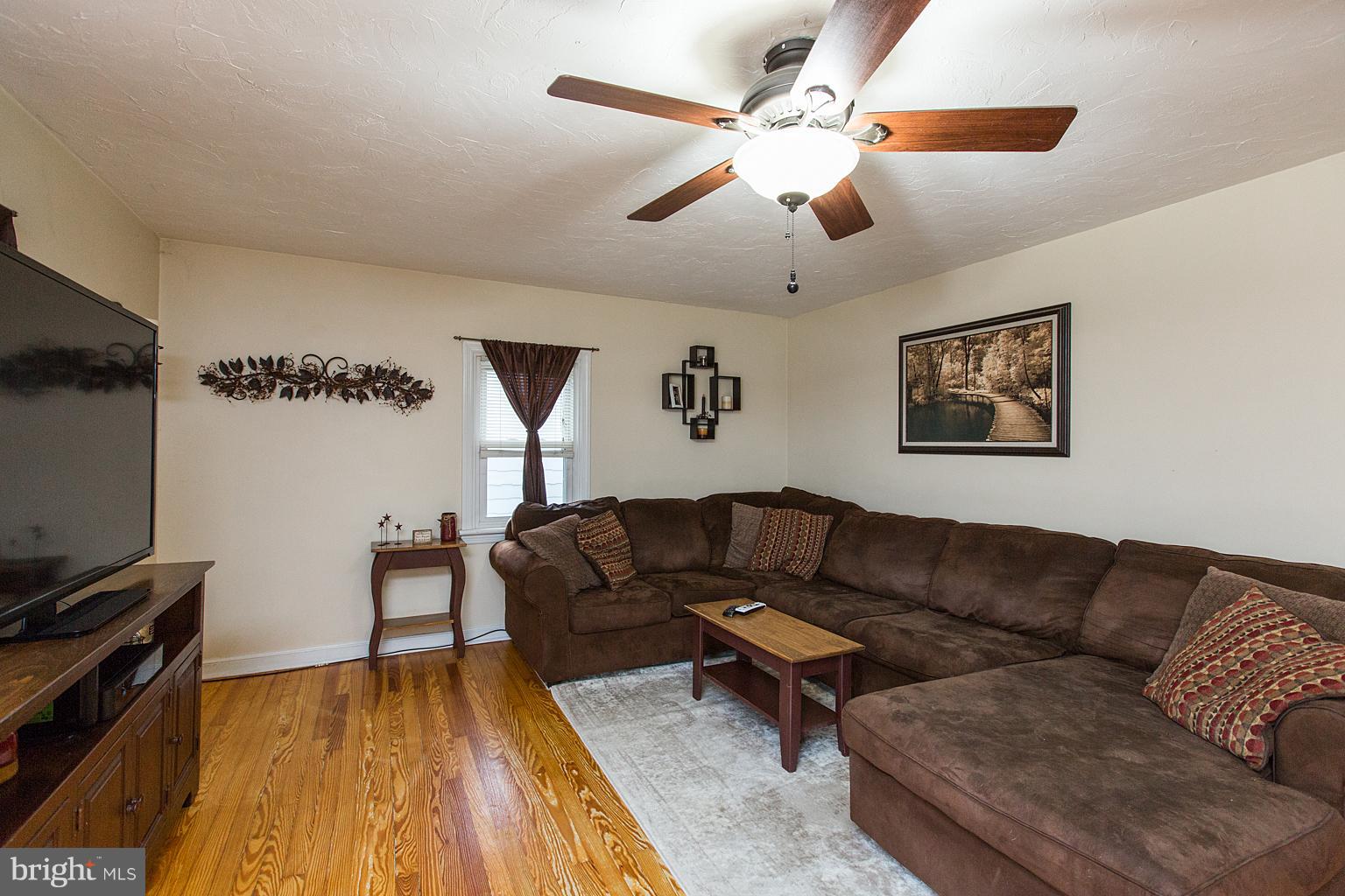 2568 Sheaffer Road Elizabethtown, PA 17022 - Photo 4 of 24