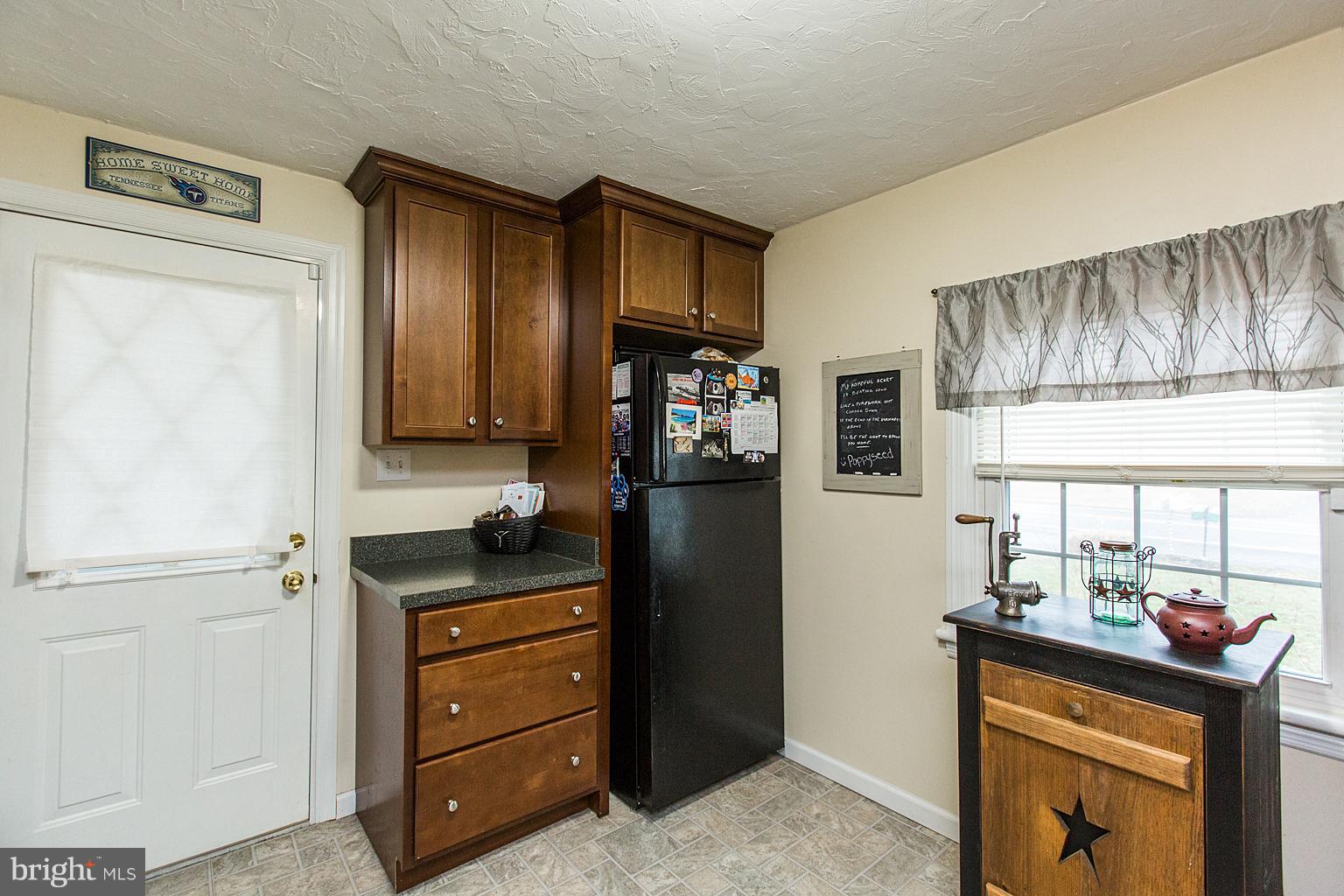 2568 Sheaffer Road Elizabethtown, PA 17022 - Photo 9 of 24