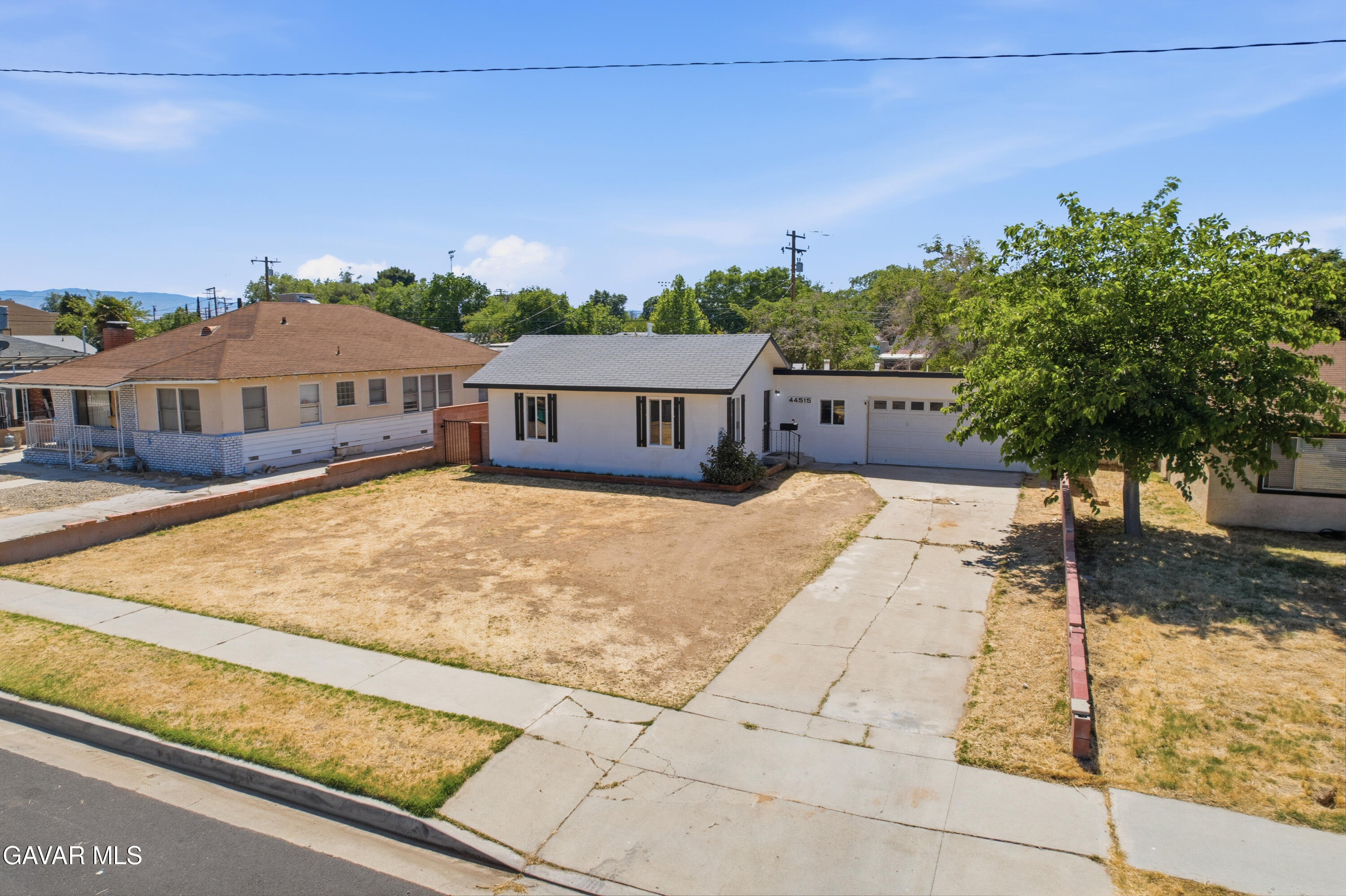 44515 Date Avenue Lancaster, CA 93534 - Photo 23 of 26 DJI_0375