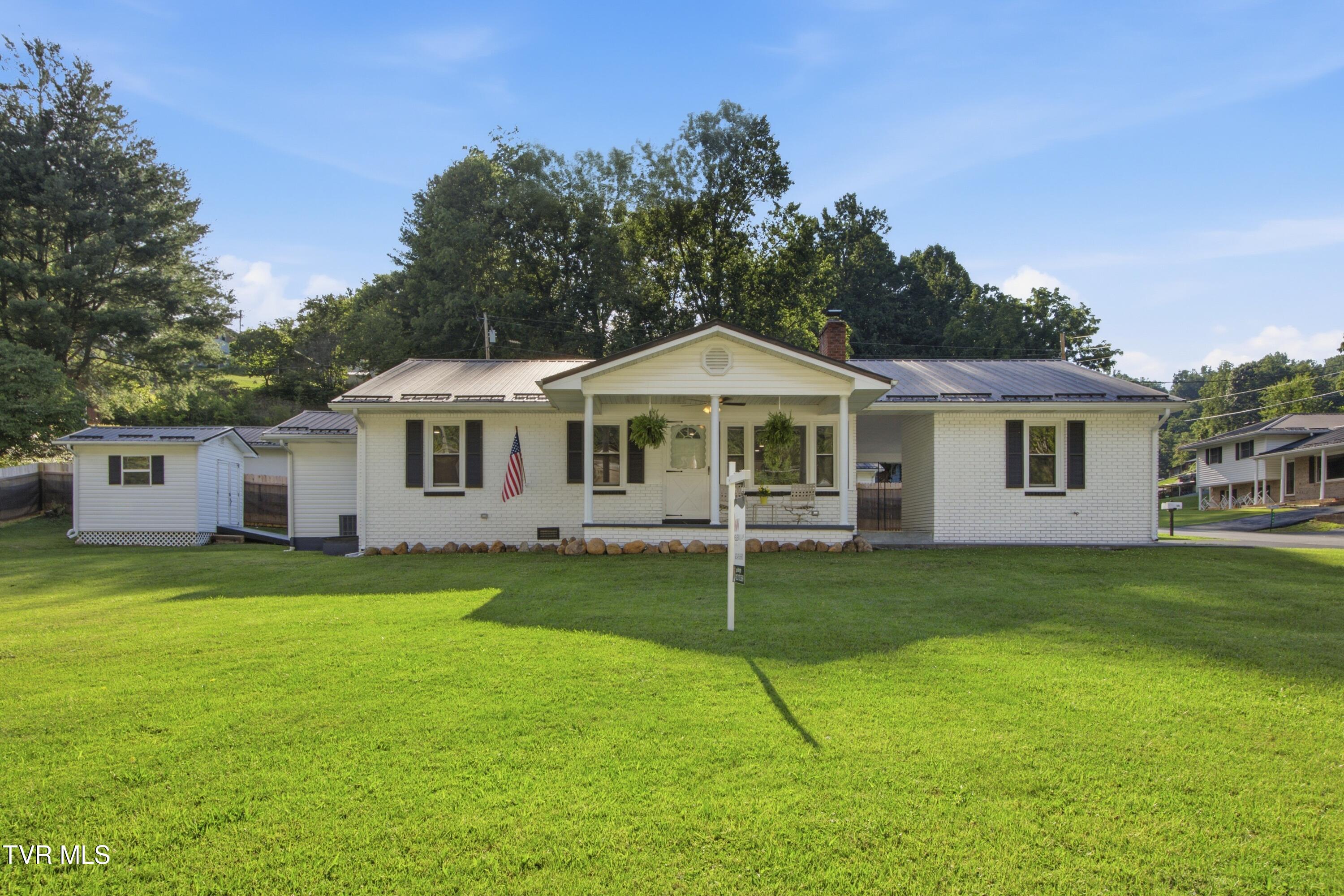 103 Commodore Avenue Elizabethton, TN 37643 - Photo 4 of 45 Front
