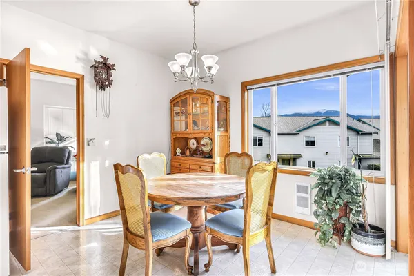 $299,000 | 1305 Boon Street, Unit 213, Sumas, WA 98295