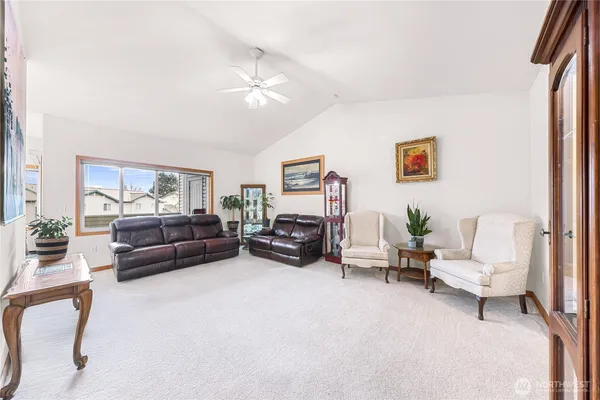 $299,000 | 1305 Boon Street, Unit 213, Sumas, WA 98295