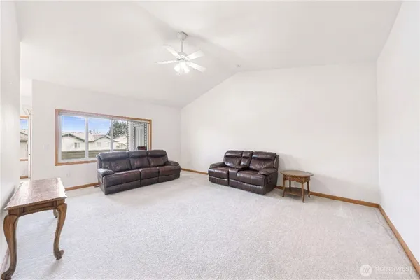 $299,000 | 1305 Boon Street, Unit 213, Sumas, WA 98295