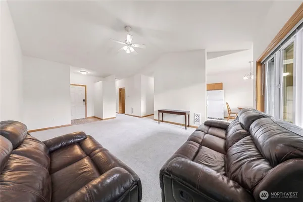 $299,000 | 1305 Boon Street, Unit 213, Sumas, WA 98295