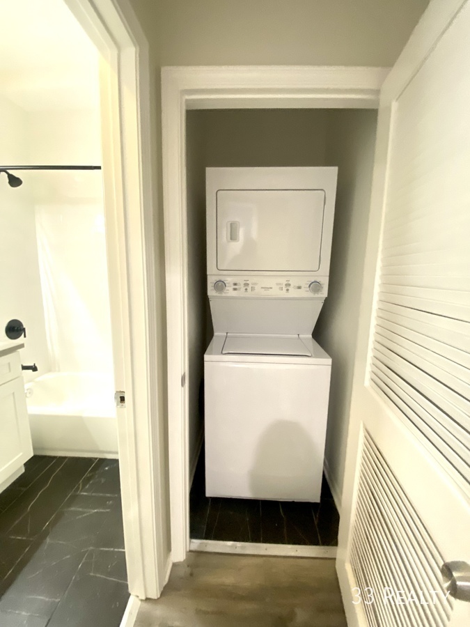 1246 North Cleaver Street, Unit 1R Chicago, IL 60642 - Photo 7 of 8