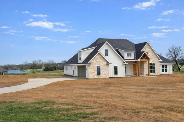 $549,000 | 176 Vaughn Lane, Calera, OK 74730