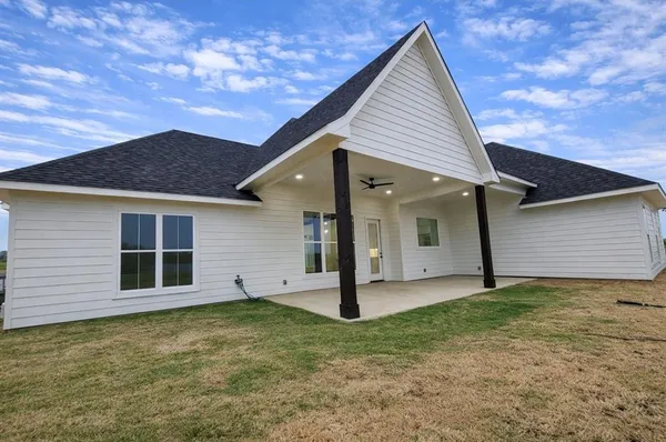 $539,000 | 176 Vaughn Lane, Calera, OK 74730