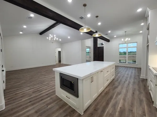 $539,000 | 176 Vaughn Lane, Calera, OK 74730