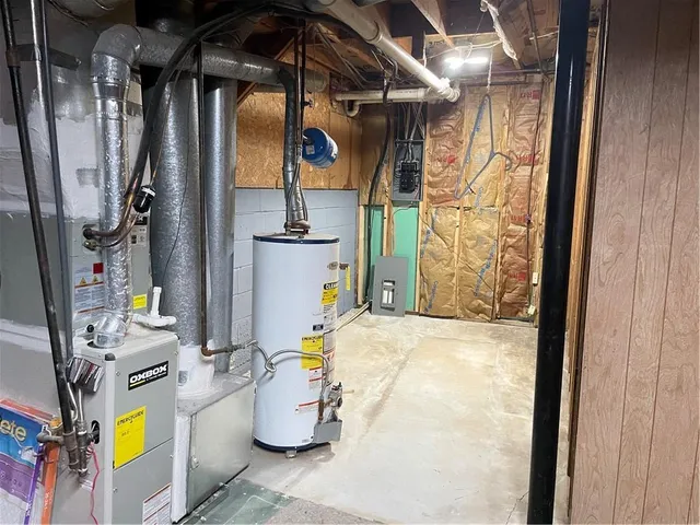 a view of empty room with windows