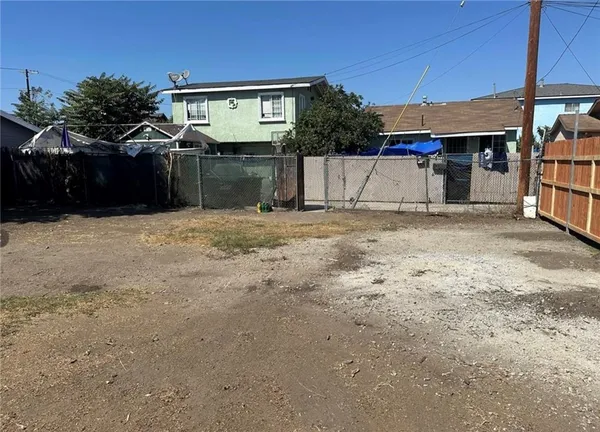 $125,000 | 0 Holmes Avenue, Los Angeles, CA 90002