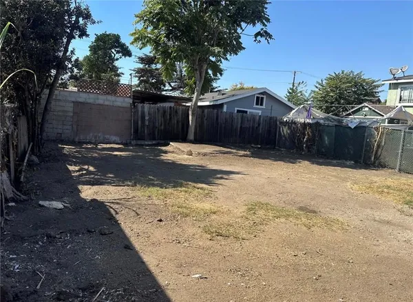 $125,000 | 0 Holmes Avenue, Los Angeles, CA 90002