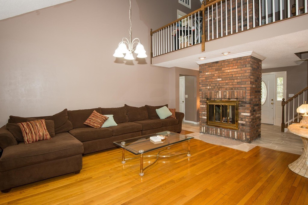 2 Tree Top Lane Lynnfield, MA 01940 - Photo 11 of 29 Gallery Image 11
