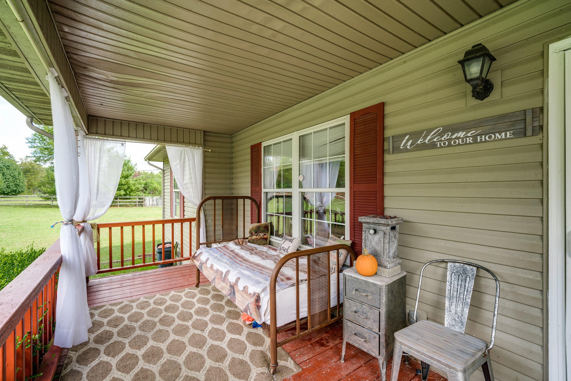 1556 Bicknell Road Clarkrange, TN 38553 - Photo 18 of 40 a balcony with furniture