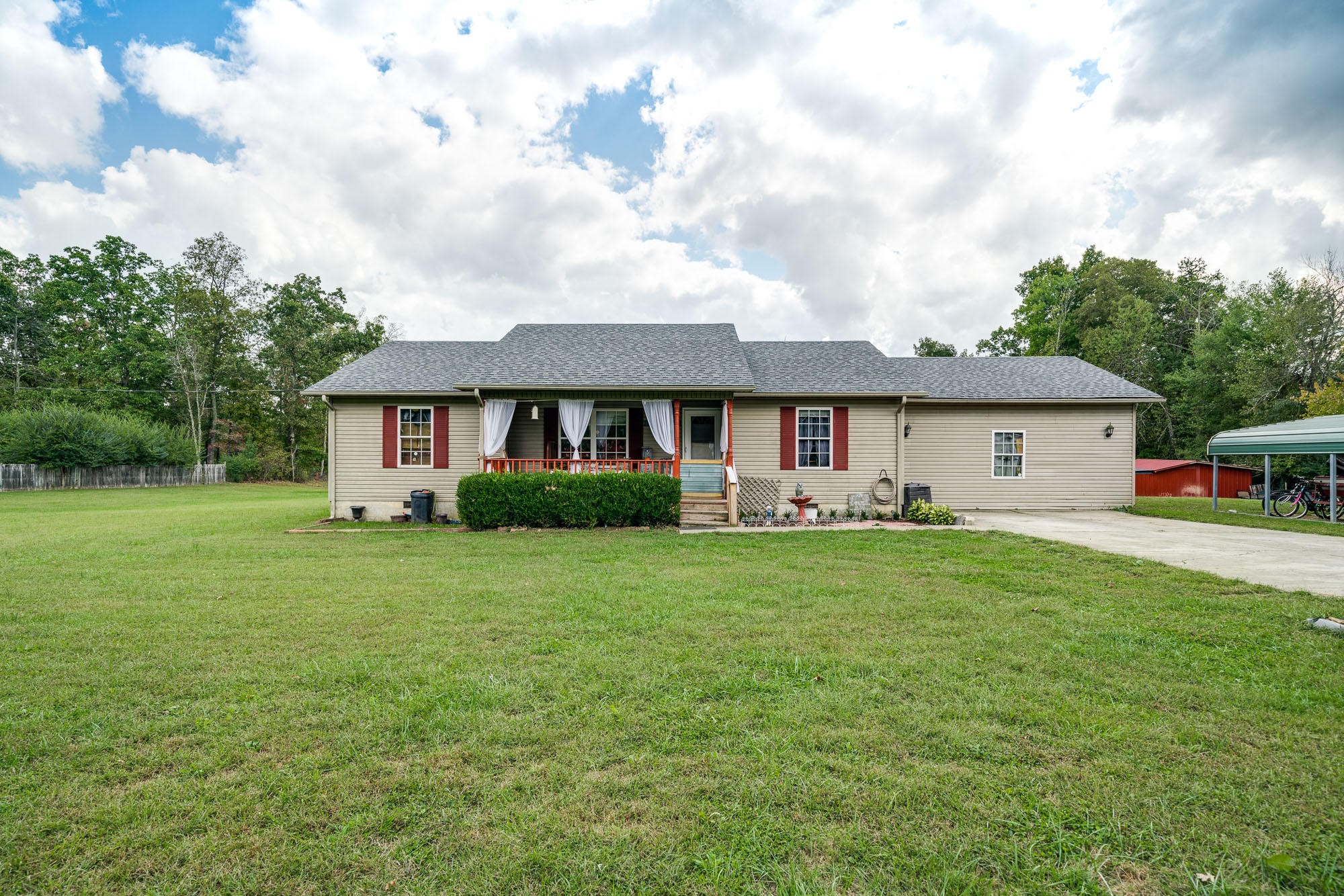 1556 Bicknell Road Clarkrange, TN 38553 - Photo 24 of 40 a front view of house with yard and green space