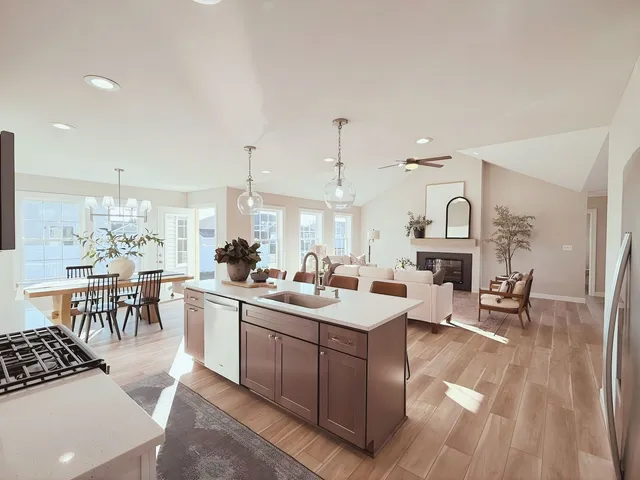 $439,900 | 1692 Campton Drive, Bourbonnais, IL 60914