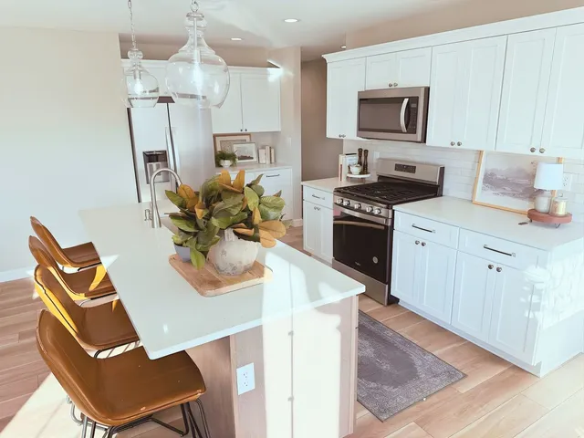 $439,900 | 1692 Campton Drive, Bourbonnais, IL 60914