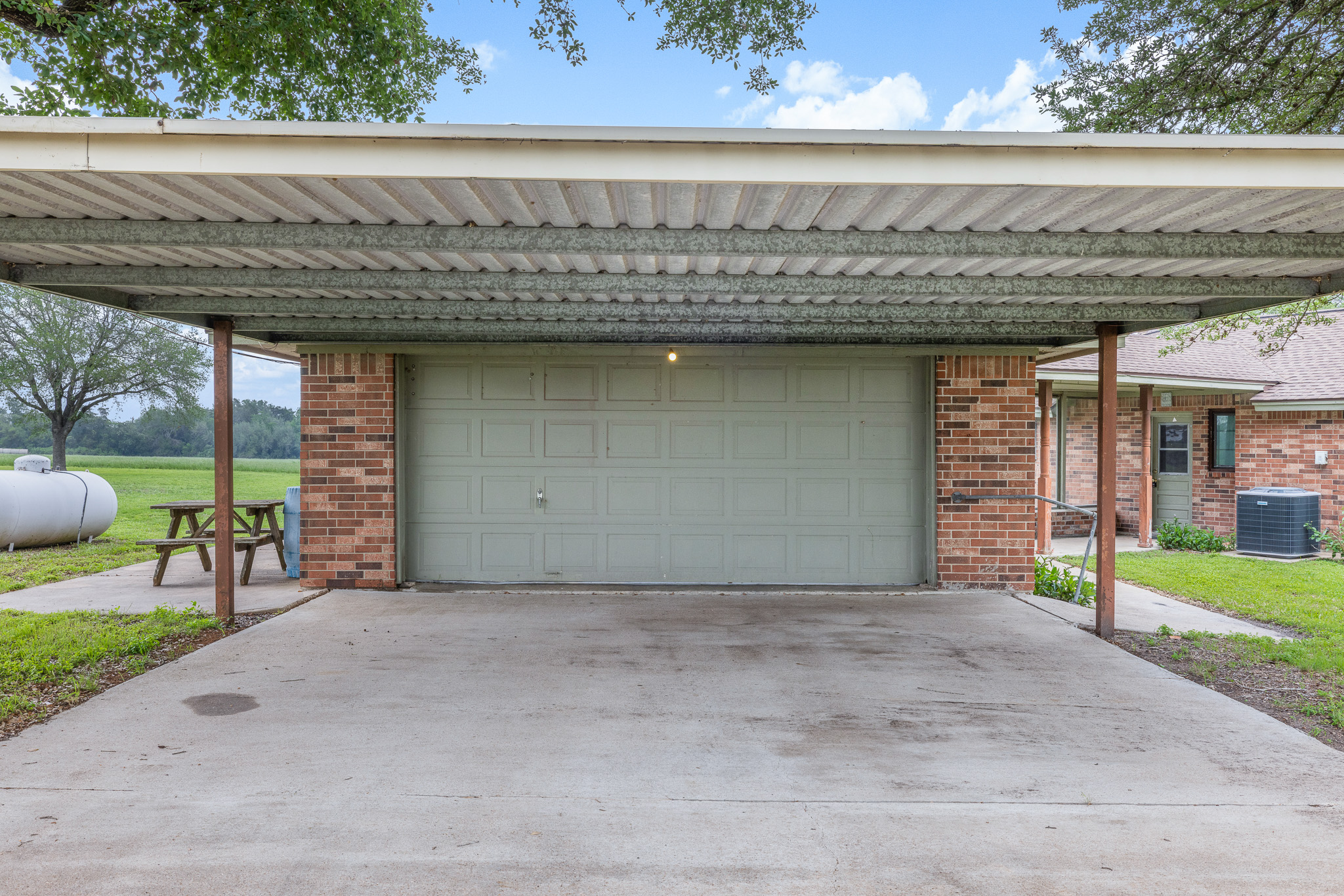 1931 Bruno Road Schulenburg, TX 78956 - Photo 33 of 40