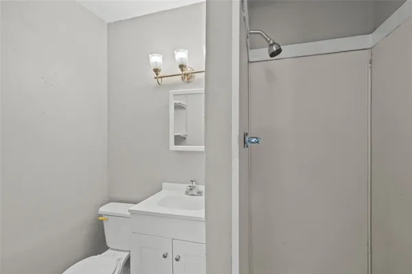 $750 | 311 9th Street North, Unit D, Texas City, TX 77590