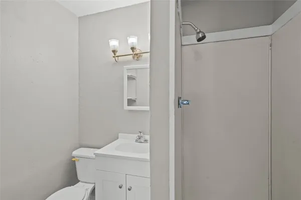 $700 | 311 9th Street North, Unit D, Texas City, TX 77590