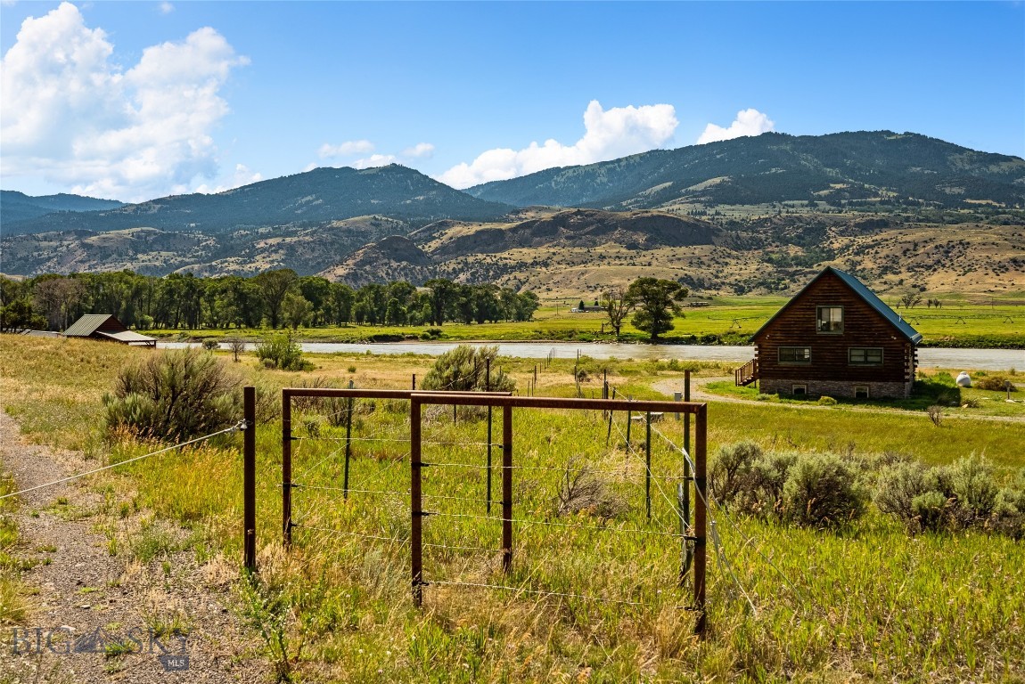 218 East River Road Emigrant, MT 59027 - Photo 24 of 28 Gallery Image 24