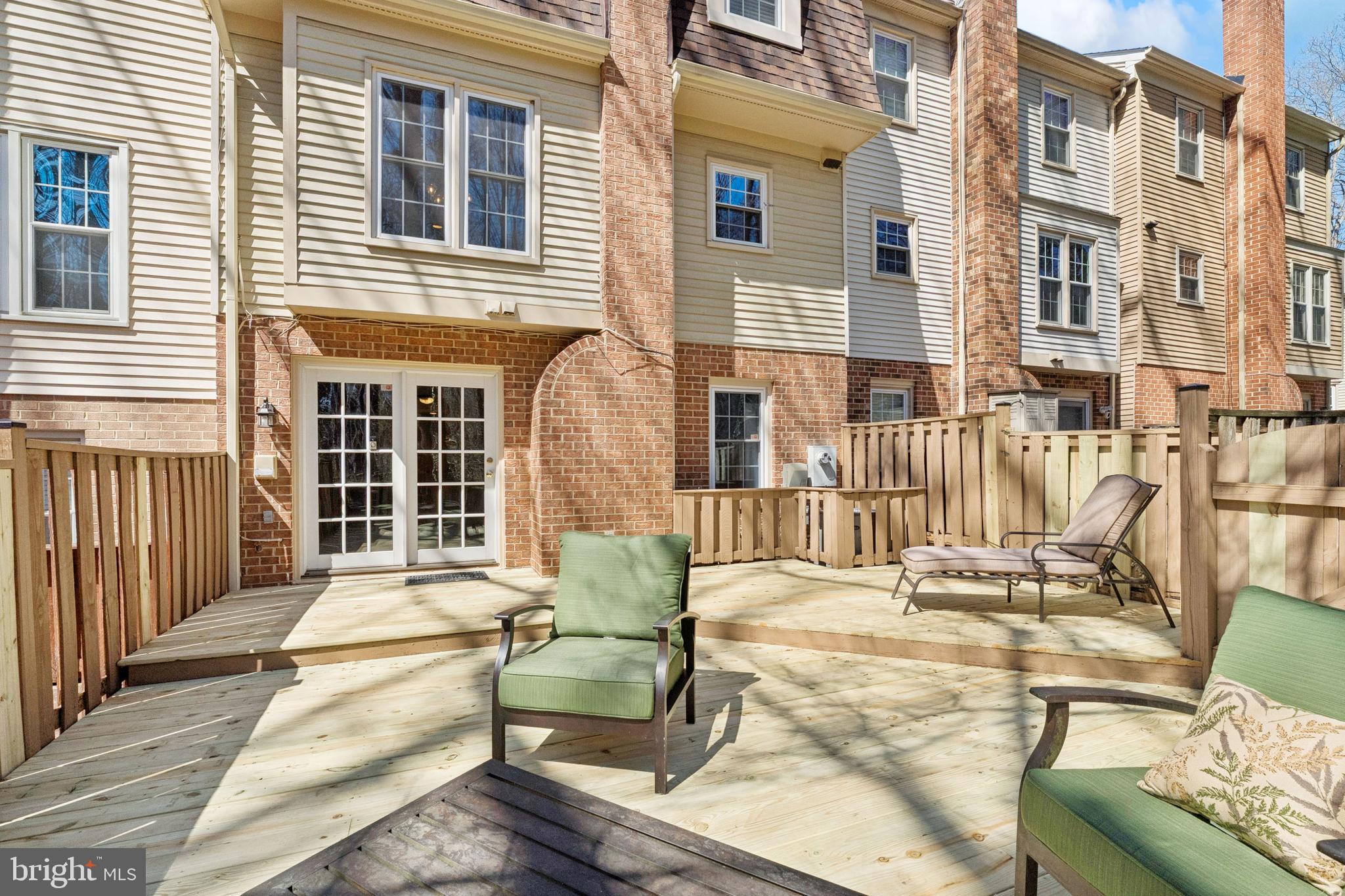 7810 Ashley Glen Road Annandale, VA 22003 - Photo 28 of 33 a view of a building with a lounge chair