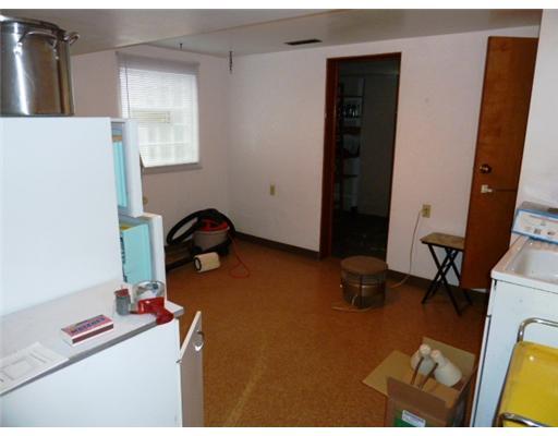 46 Overbrook Road Penn Hills, PA 15235 - Photo 14 of 16 Den/Family/Great Room. Game room