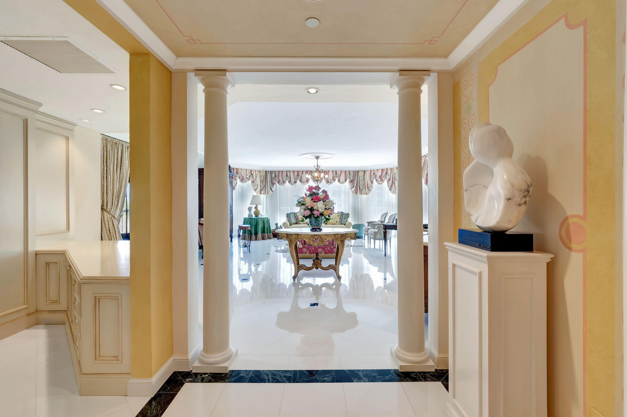 20290 Fairway Oaks Drive, Unit 254 Boca Raton, FL 33434 - Photo 13 of 104 a view of a dining room with a table and chairs