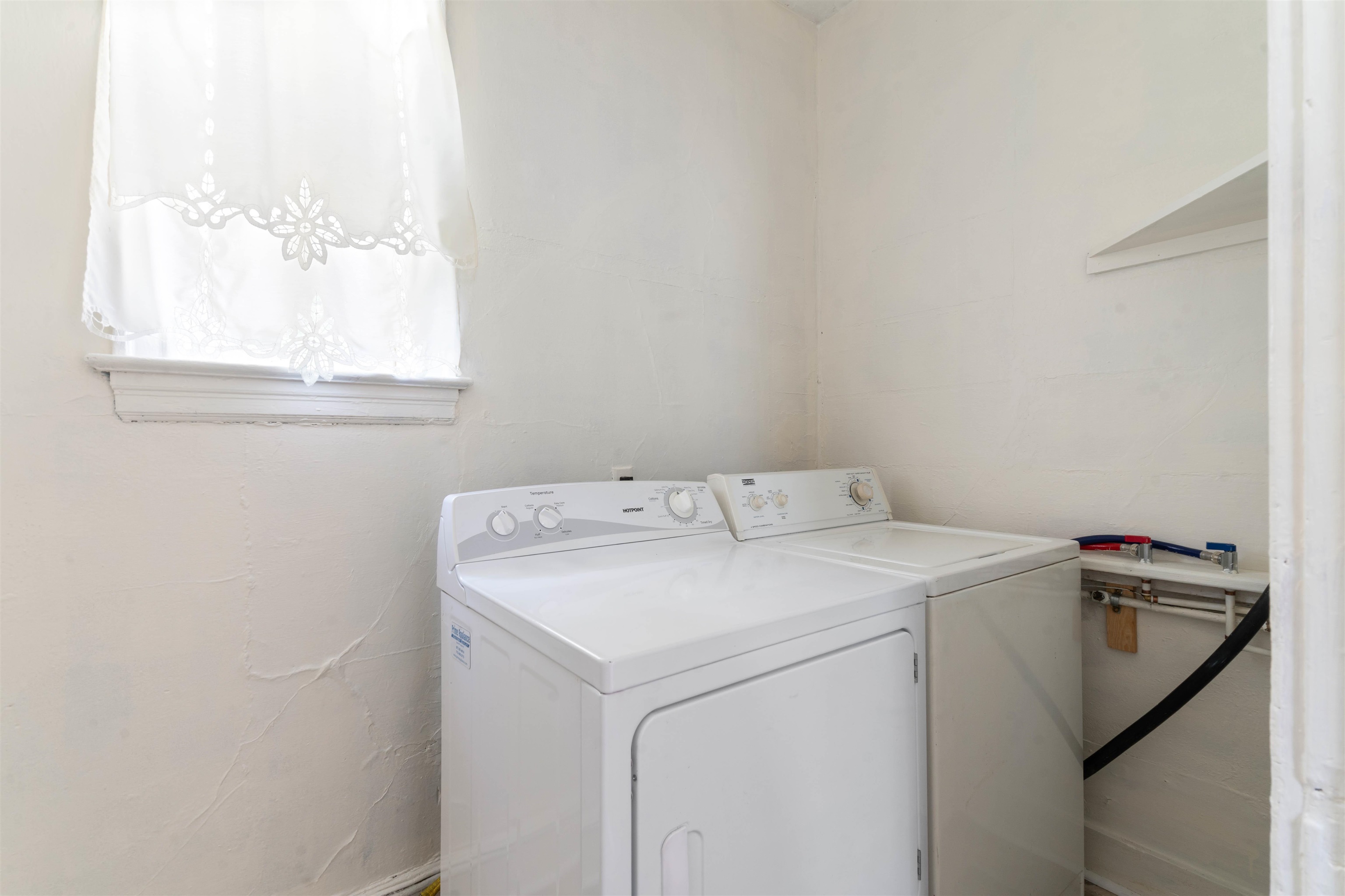 1301 North 11th Street Superior, WI 54880 - Photo 7 of 21 Laundry area with washing machine and clothes dryer