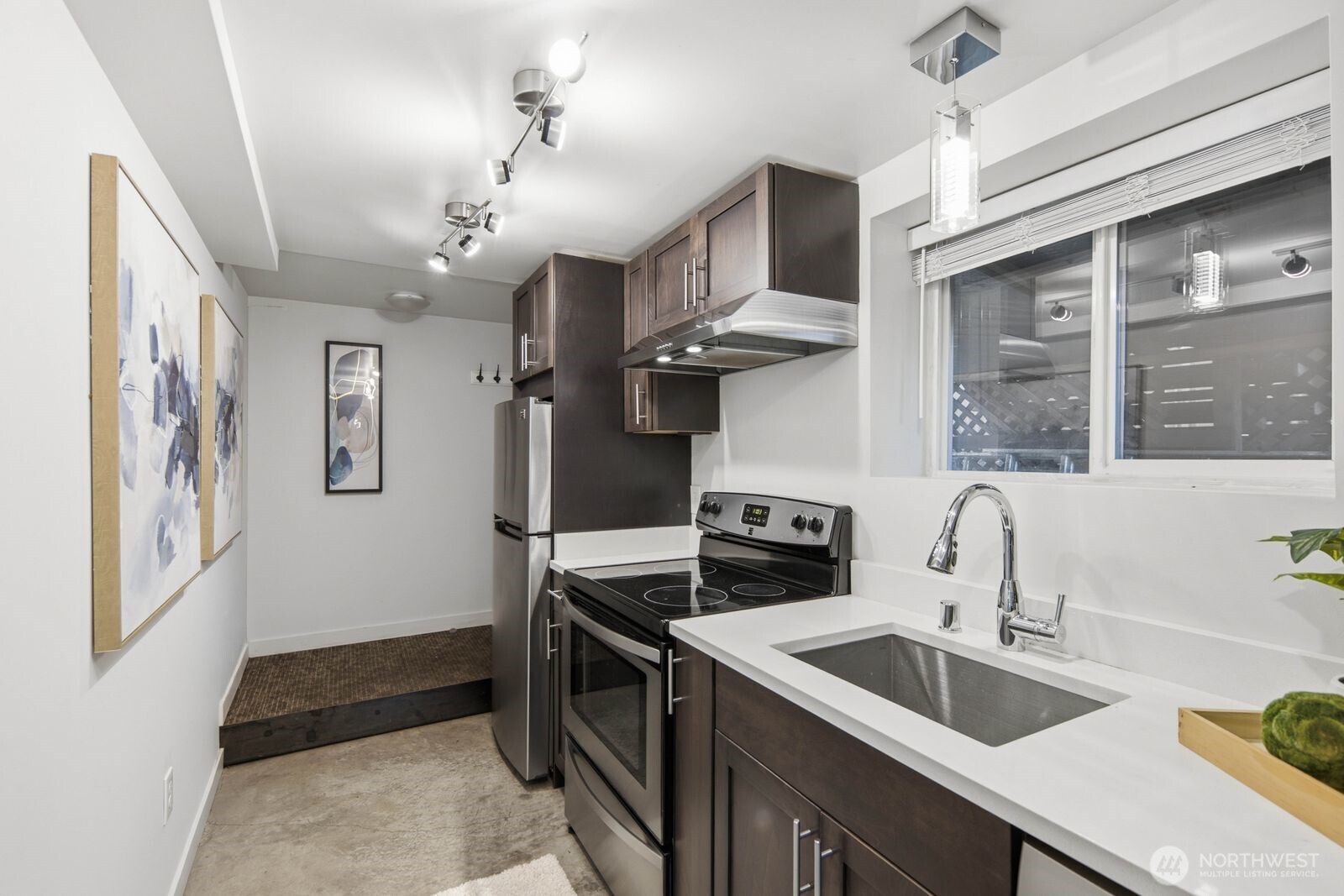 1709 North 35th Street Seattle, WA 98103 - Photo 19 of 39 Gallery Image 19