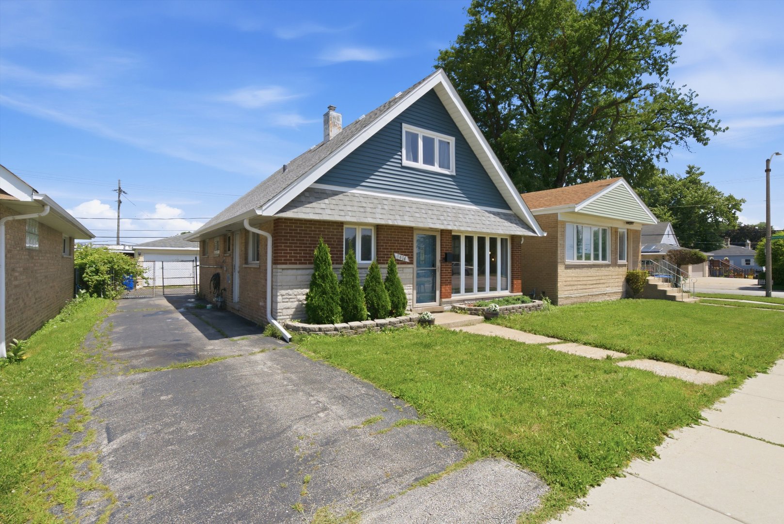8404 45th Street Lyons, IL 60534 - Photo 3 of 26