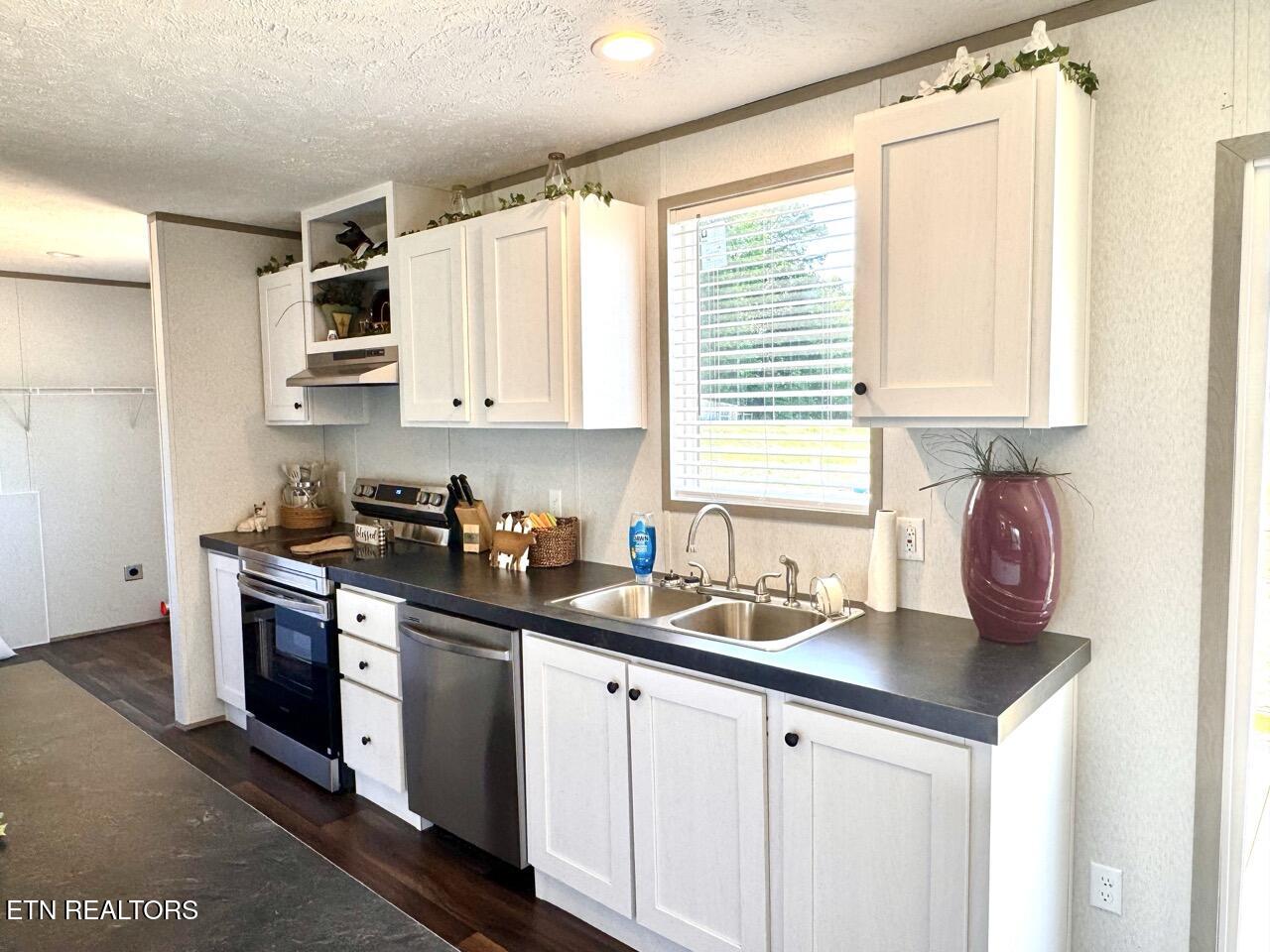 620 Pates Hill Road Mosheim, TN 37818 - Photo 13 of 51 Kitchen