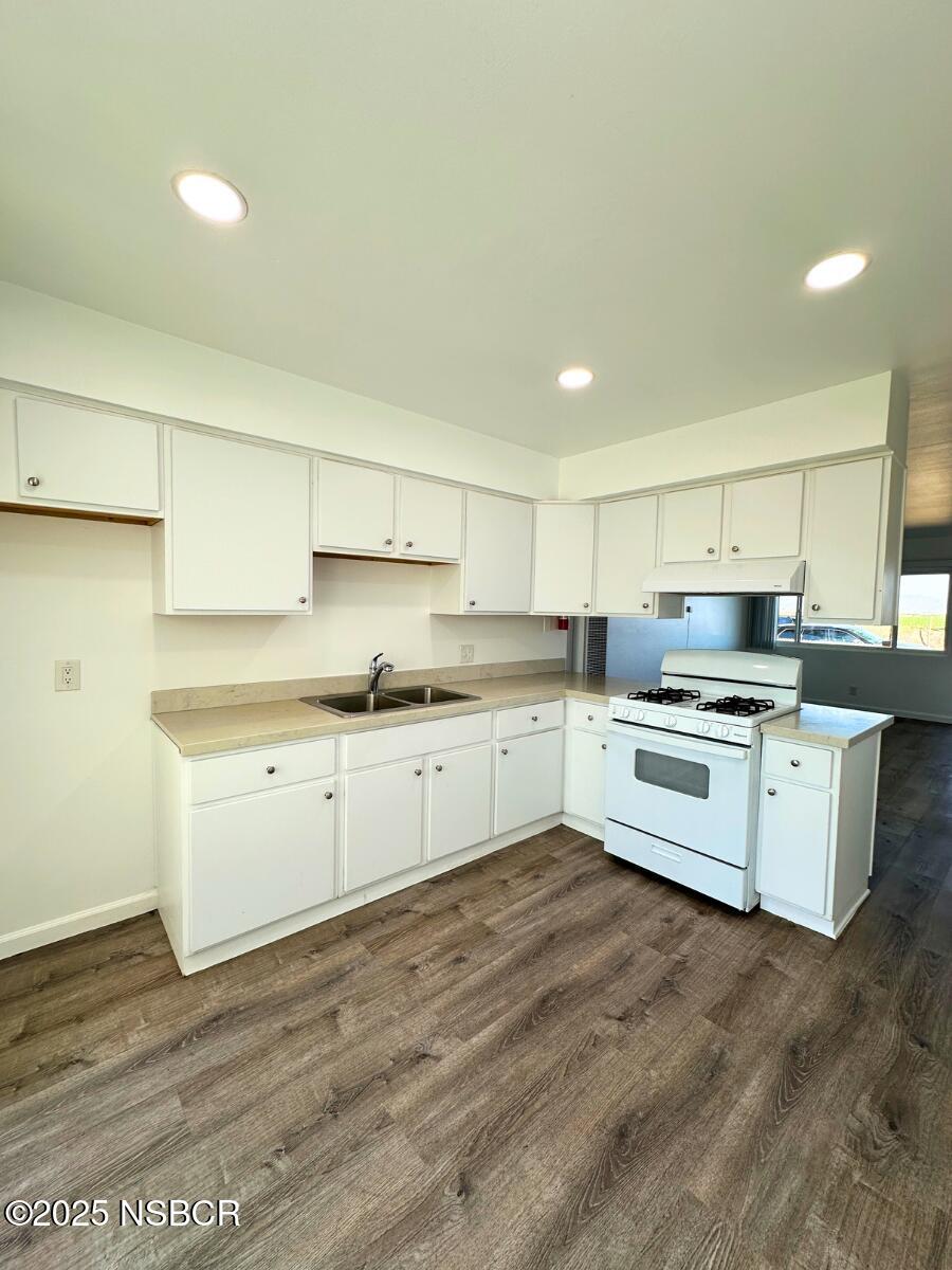 4823 Olds Road Oxnard, CA 93033 - Photo 7 of 7 7