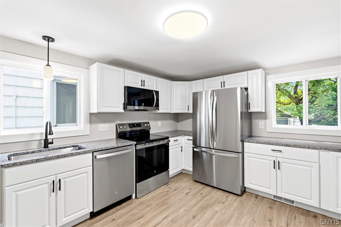 242 Rider Avenue Syracuse, NY 13207 - Photo 15 of 47